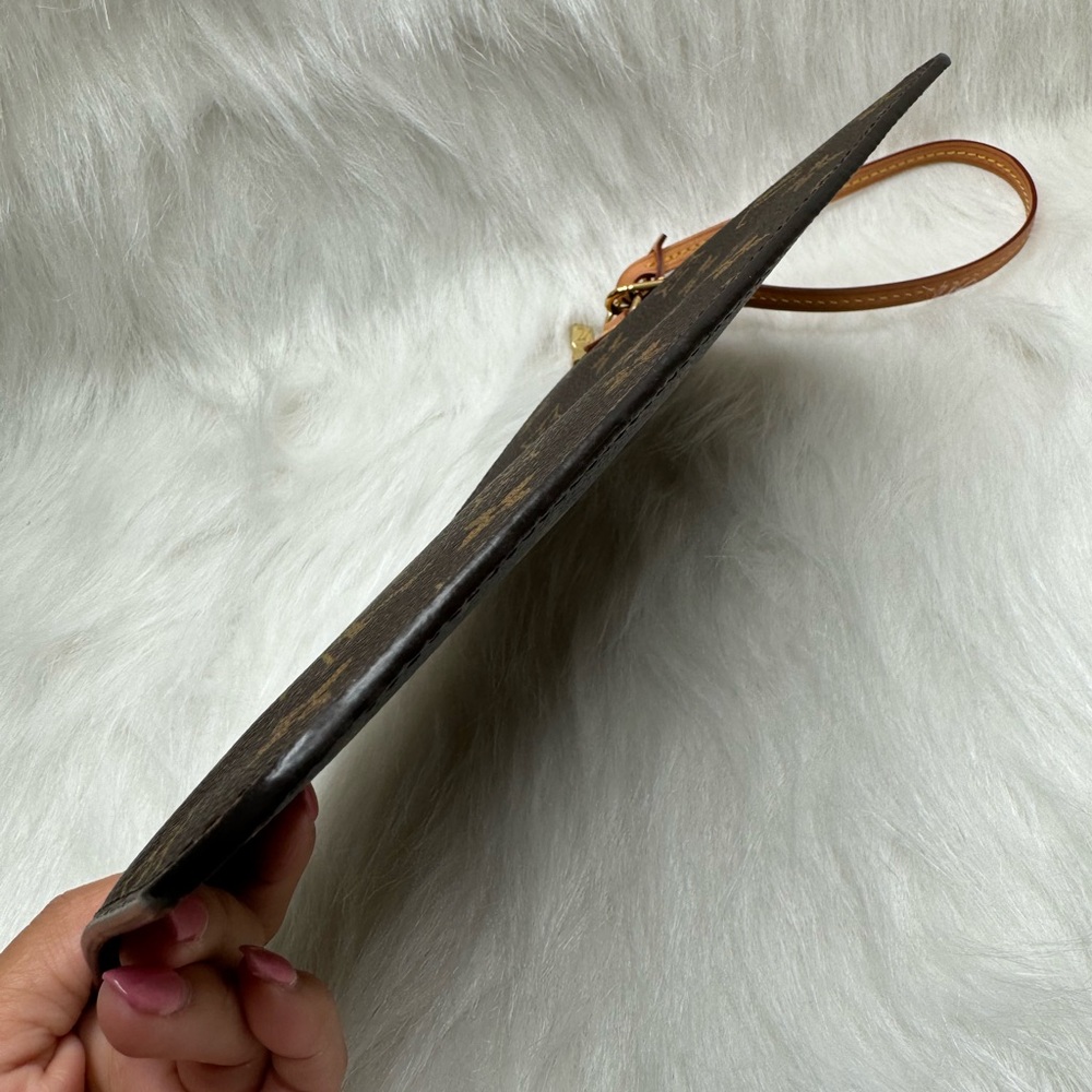 🔥 SOLD#358NP Neverfull GM Pouch - Picture 3 of 8